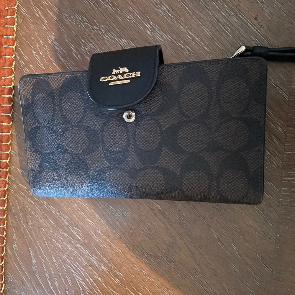 COACH. Tech Wallet In Colorblock Signature Canvas